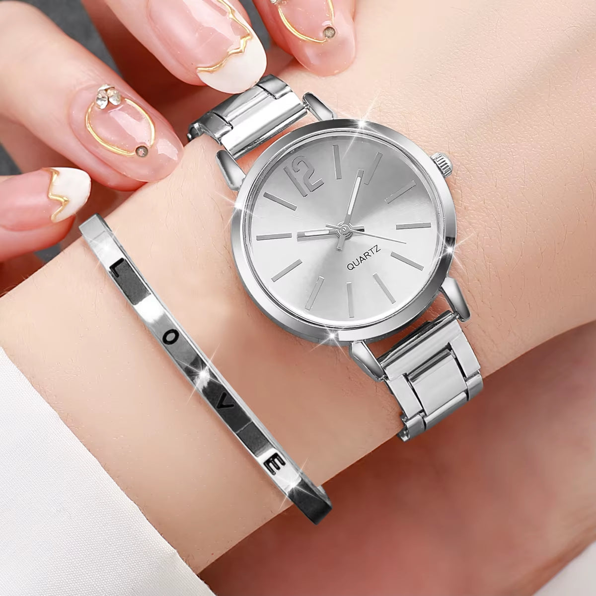 Fashion Women Elagant Watch Casual Simple Steel Strap Quartz Watch Love Bracelet 2Pcs Set Temperament Wearing Style